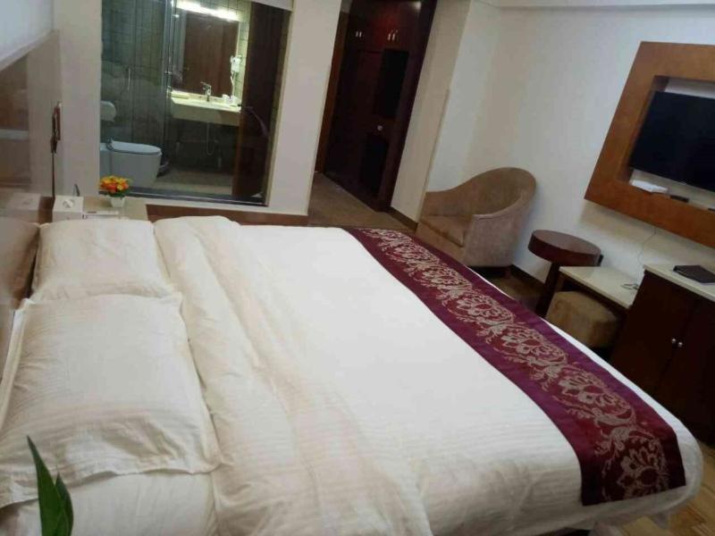 Greentree Inn Ziyang Lezhi Government Tianchi Town Express Hotel Zewnętrze zdjęcie